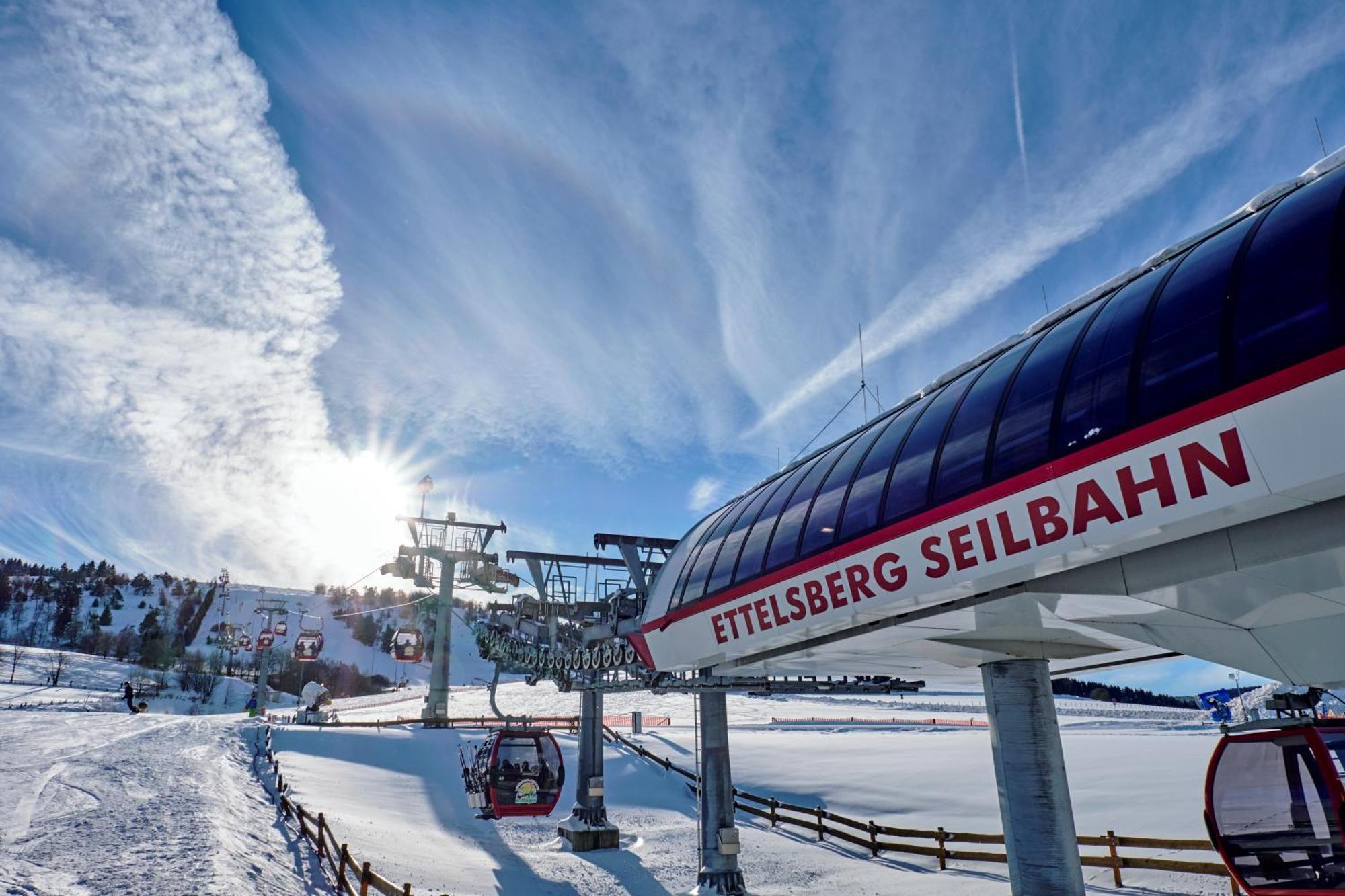 Hotel & Ferienappartements Edelweiss Willingen  Eksteriør bilde