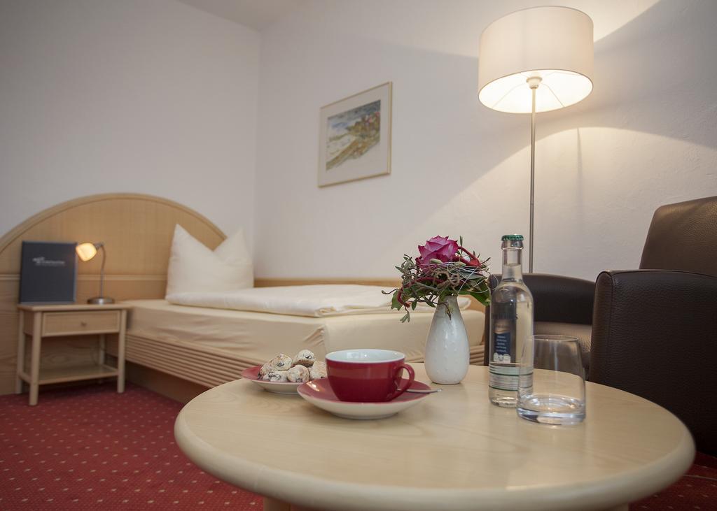Hotel & Ferienappartements Edelweiss Willingen  Eksteriør bilde