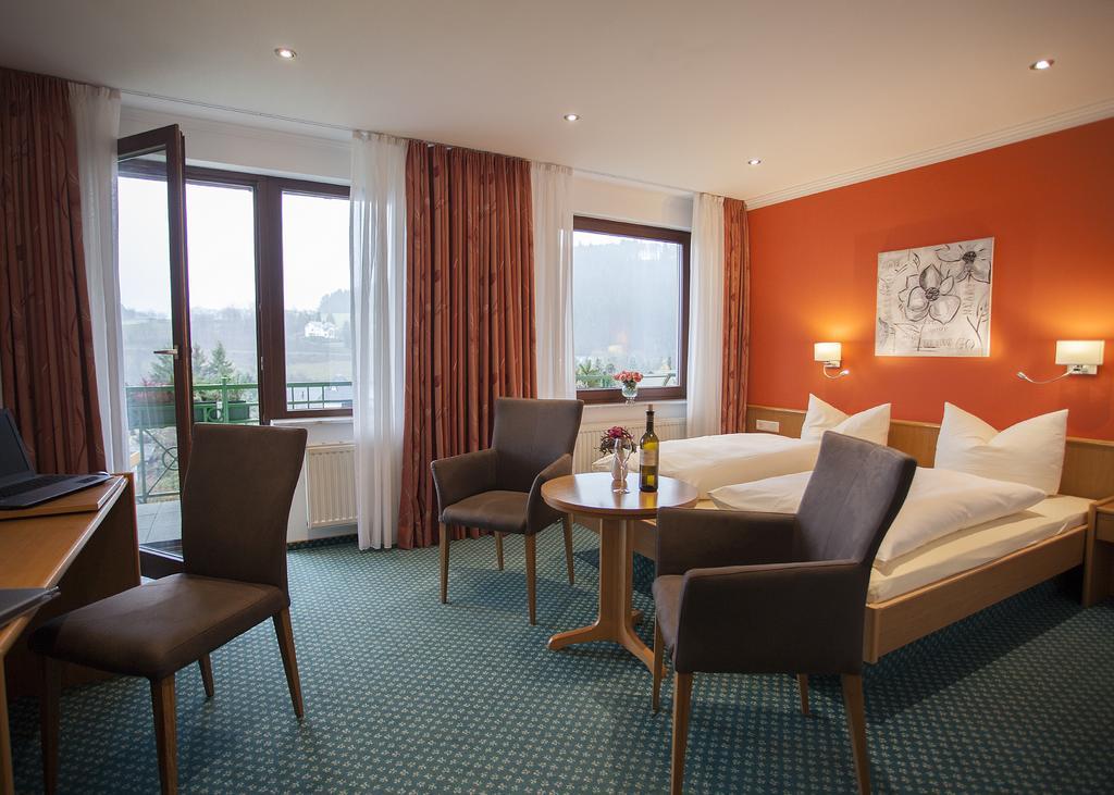 Hotel & Ferienappartements Edelweiss Willingen  Eksteriør bilde